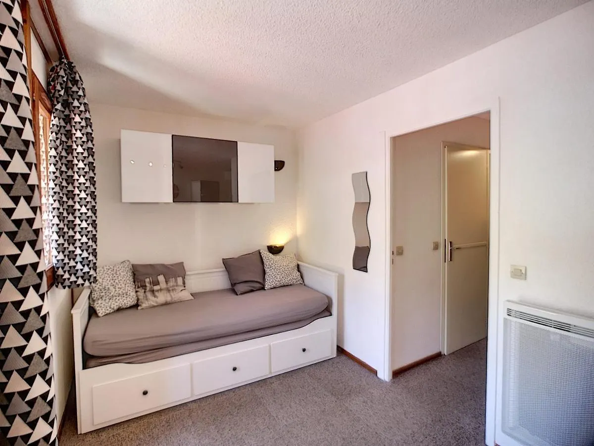 Studio Cabine 4 Pers, Ski Aux Pieds, Les Menuires - Fr-1-178-150 Saint-Martin-de-Belleville 0*,  France